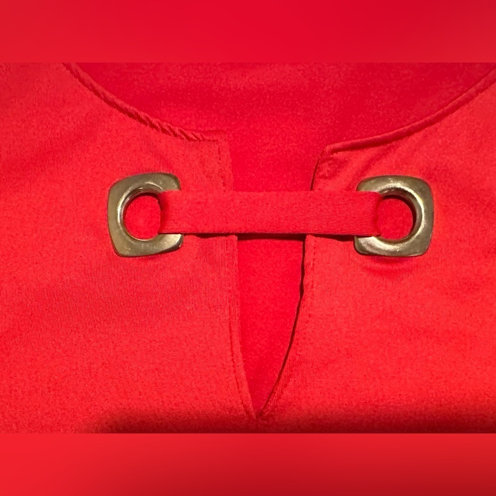 Valerie Stevens Red Top with Gold Tone Hardware V Neck Long Sleeve Blouse - Picture 7 of 10